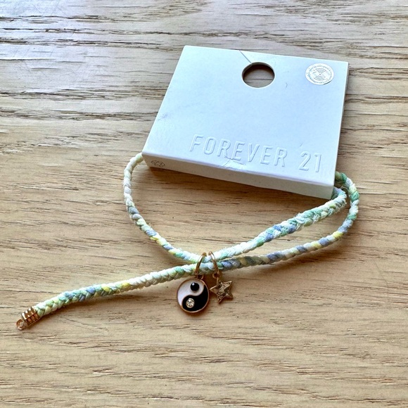 NWT F21 Charm Bracelet - Picture 3 of 6